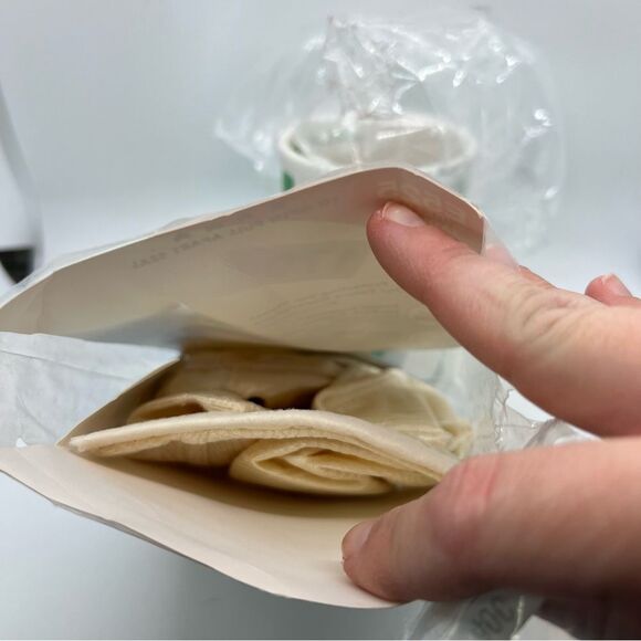 PLAYTEX 18 Hour White Posture Boost Front Closure Bra 40c light beige - Picture 3 of 4